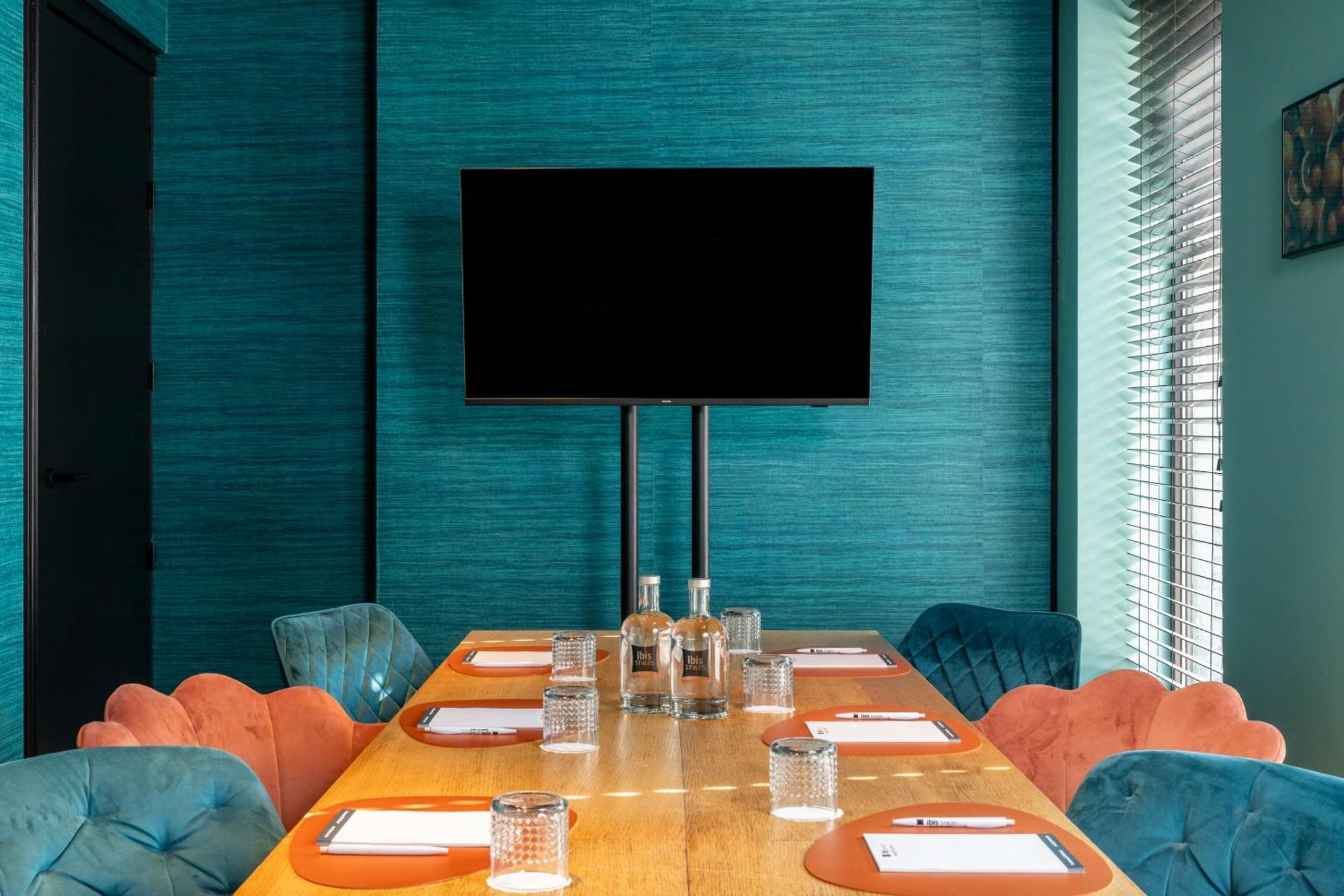 Ibis Styles Centre Hotel 3*